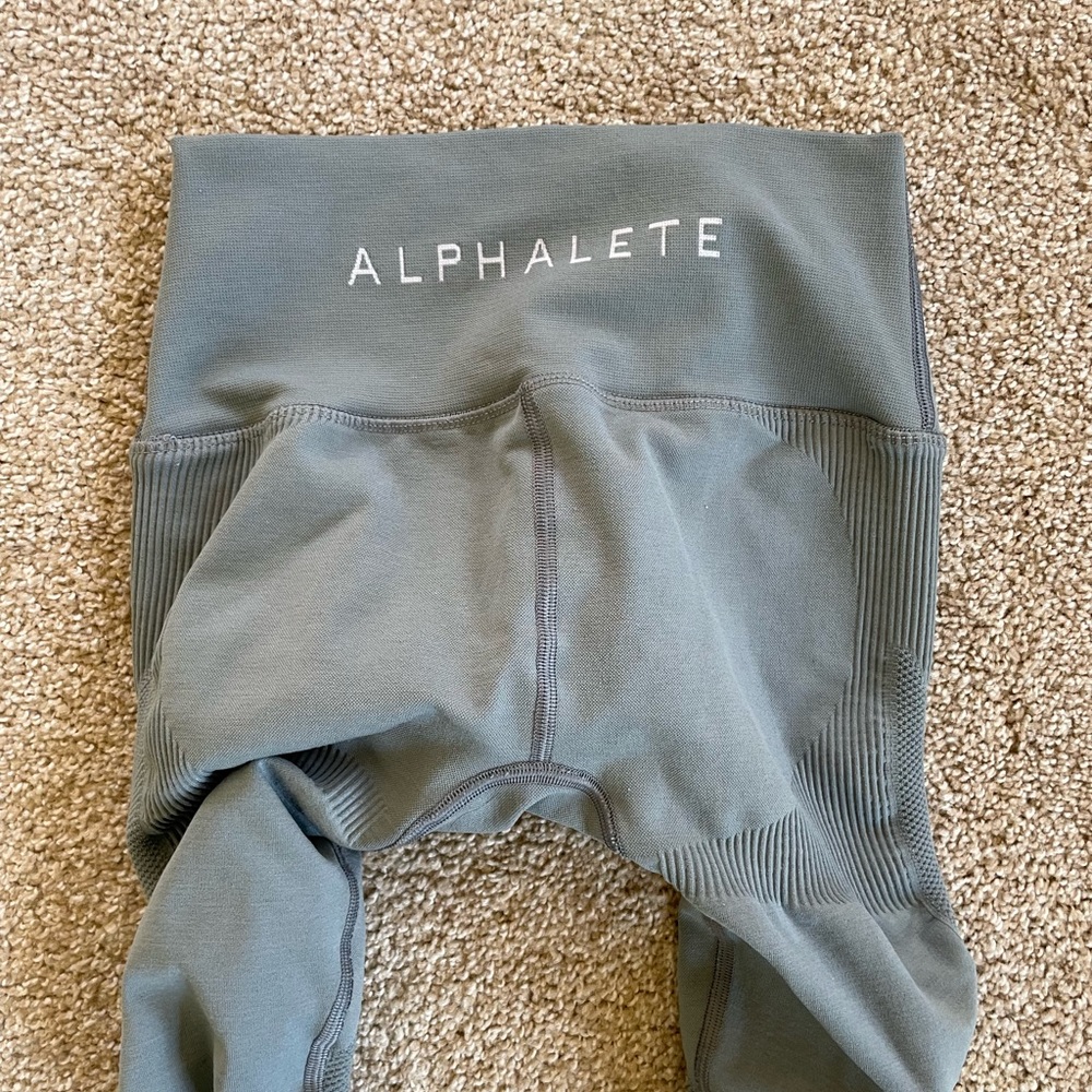 Alphalete Women’s High Rise leggings
